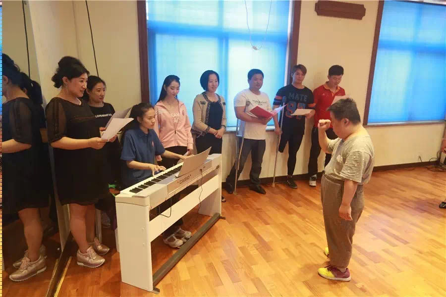 粽子飄香傳佳情——啟明公益基金會和殘疾兒童共度端午