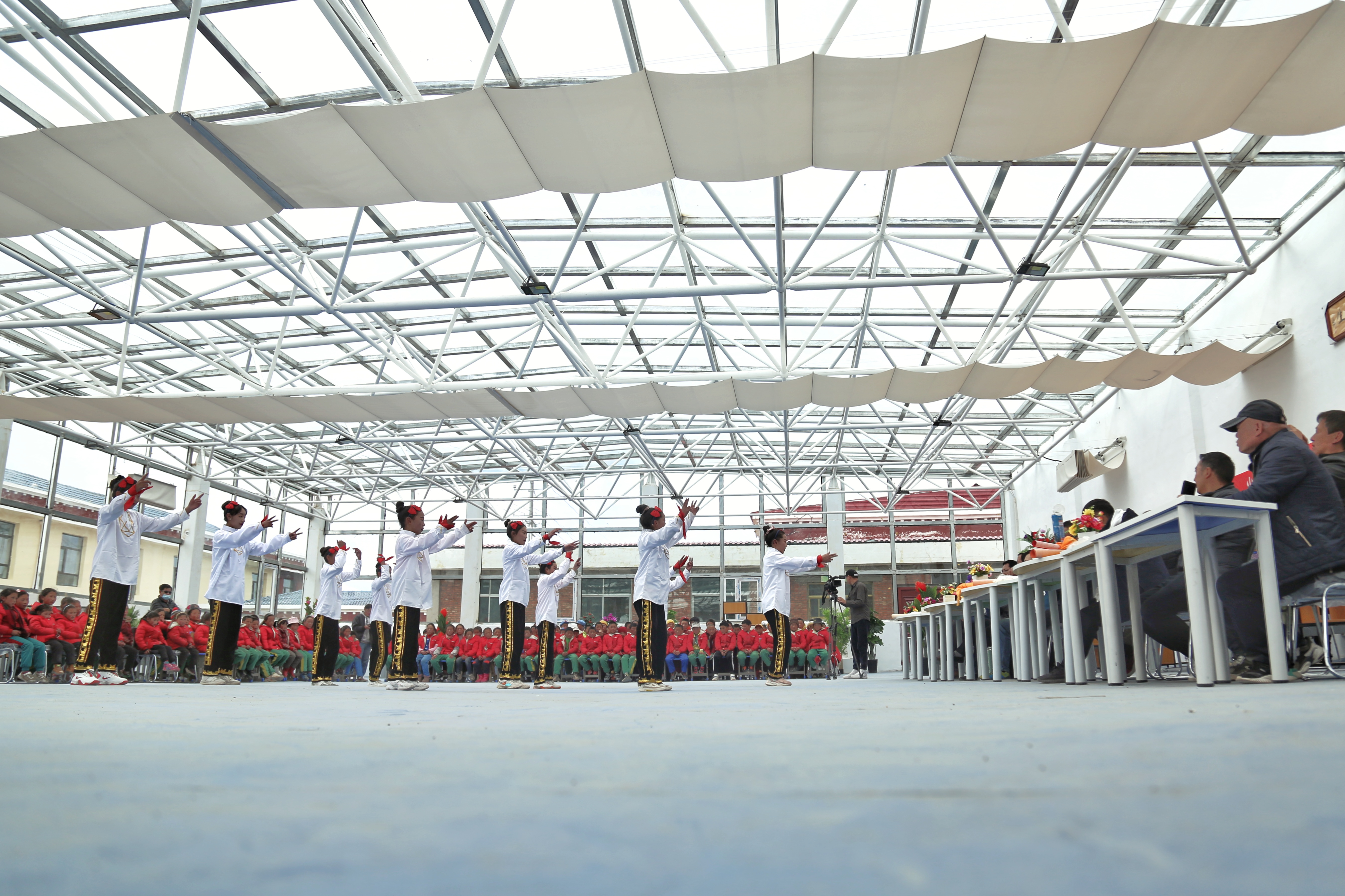 陽光房竣工儀式現場